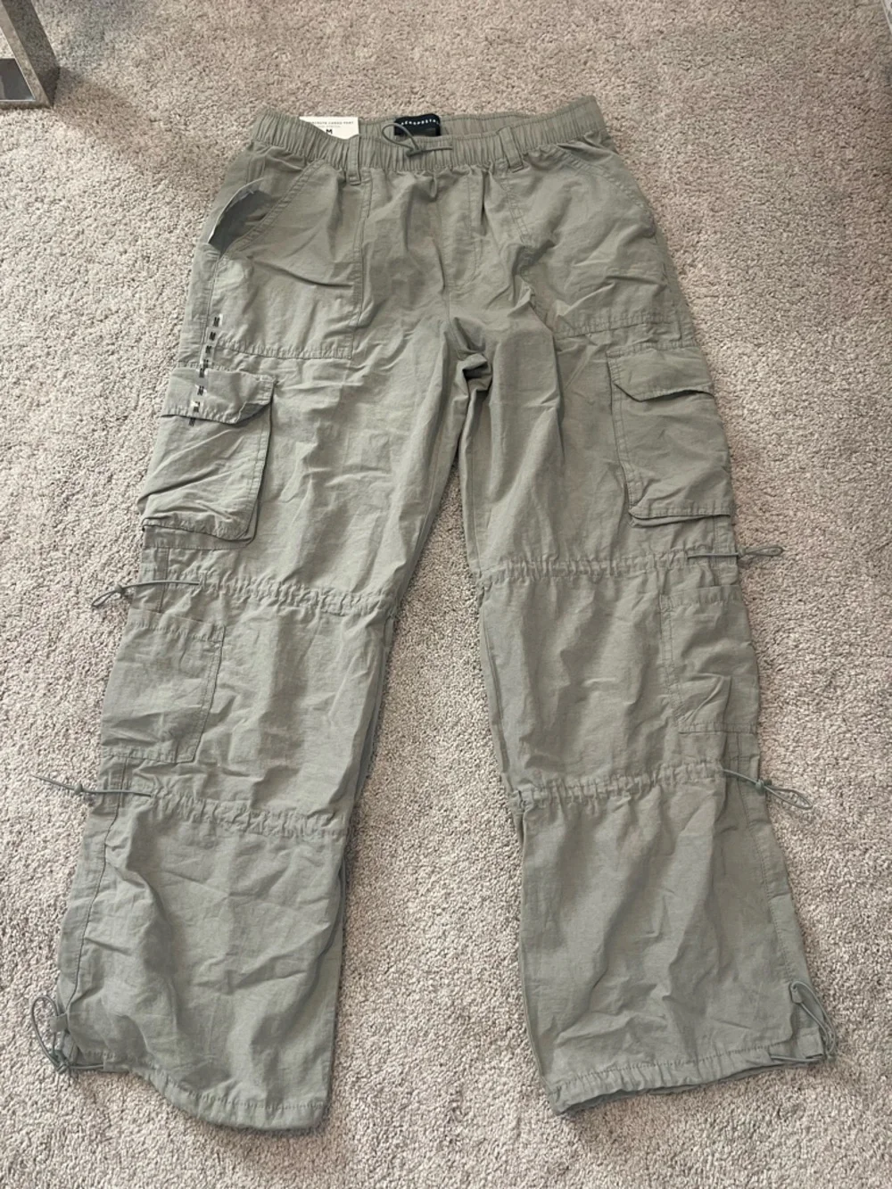 Aeropostale Wide Leg Cargo Pants in Sage Green - Picture 6 of 7